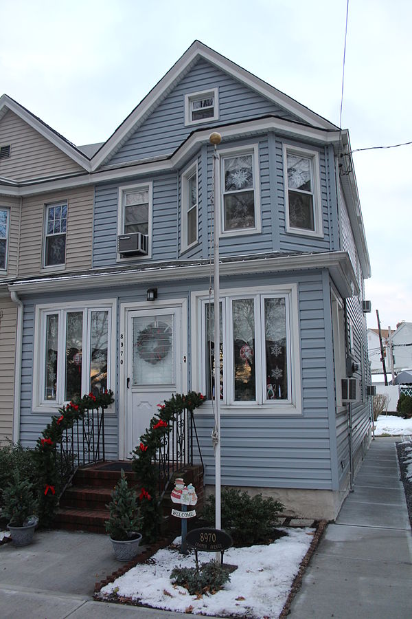 all in the family house, archie bunkers place house, 704 hauser st house, 1970s television series, 1970s sitcoms