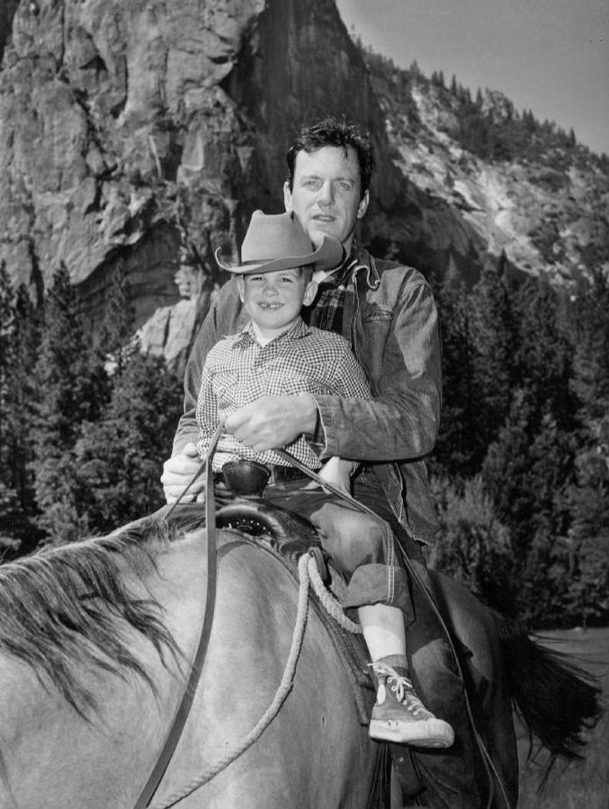 james arness 1959, american actor, gunsmoke tv show, 1950s television series, 1960s, tv shows, son rolf arness, american actor, western series