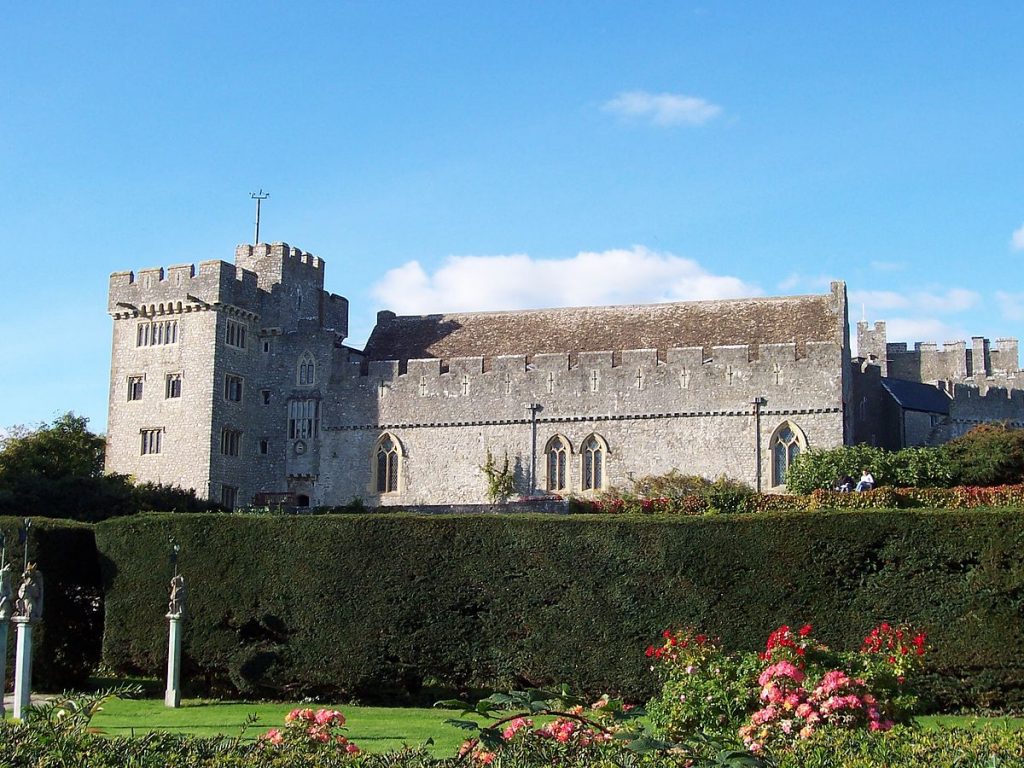 st donats castle, atlantic college, south wales, welsh castle, 12th century castle, william randolph hearst, gift to marion davies