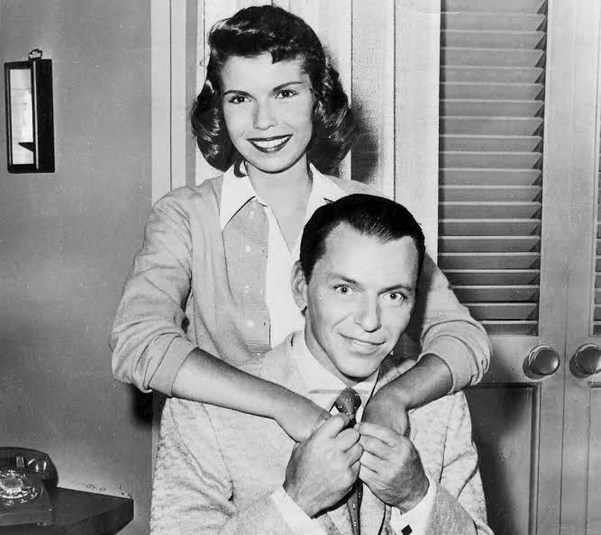 nancy sinatra 1957, frank sinatra, father, daughter, sinatra family, american actor, actress, singers, the frank sinatra show