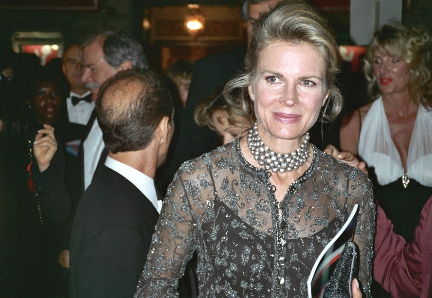 candice bergen 1993, emmy award winners, emmy awards, 1990s sitcoms, 1980s tv shows, murphy brown, 50+, baby boomer, senior citizen, breast cancer