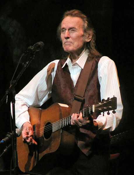 gordon lightfoot 2009, canadian singer, canadian songwriter, the wreck of the edmund fitzgerald, if you could read my mind, older, senior citizen