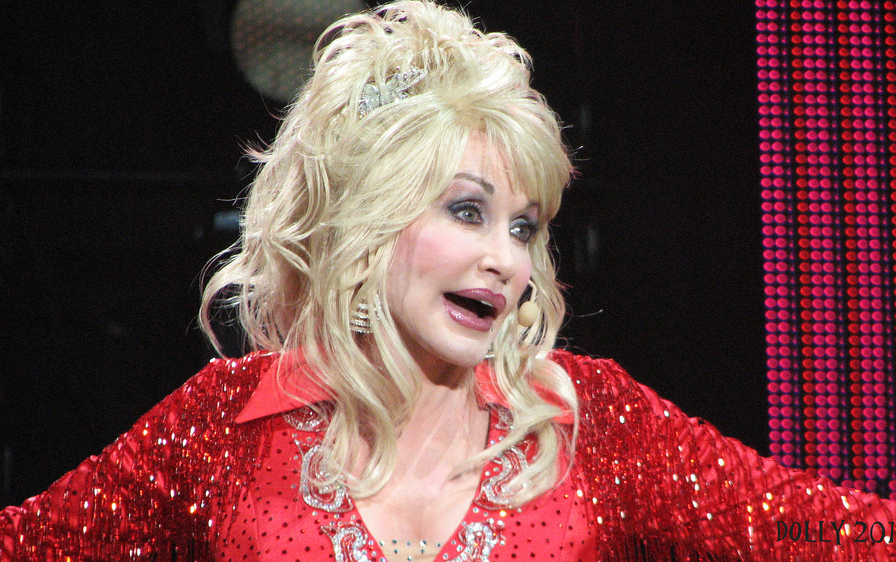 dolly parton 2011, american singer songwriter, country music singer, baby boomer fans, senior citizen, seniors, 50+, senior years, septuagenarian, aging, retirement