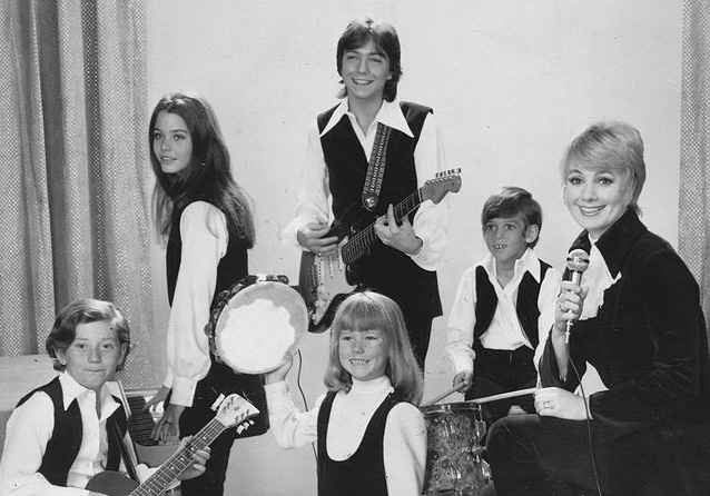 shirley jones 1970, american singer, actress, 1970s television series, the partridge family, david cassidy, jeremy gelbwaks, suzanne crough, danny bonaduce, susan dey, 1970s sitcoms, 