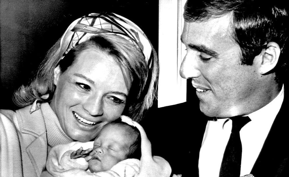 burt bacharach 1966, wife angie dickinson, married, divorced, daughter, nikki bacharach