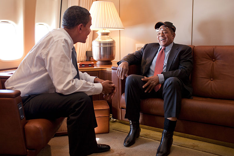 willie mays 2009, president barack obama, african americans, black american men, baseball player, president of the united states, on air force one, senior citizen