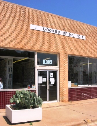 larry mcmurtry, bookstores, archer city texas, booked up stores, rare books, book collections