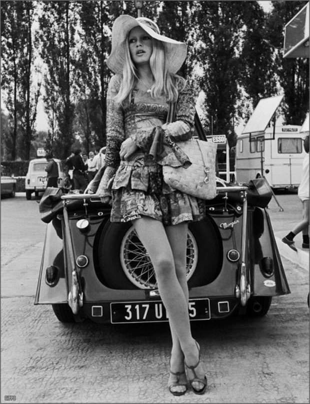 brigitte bardot 1960s, french actress, model, 1960s car, morgan car