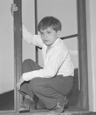 robert blake 1944, mickey gubitosi, bobby blake, american child actor, 1940s movie shorts, hal roachs our gang, little rascals movies, younger actor, child actor, 