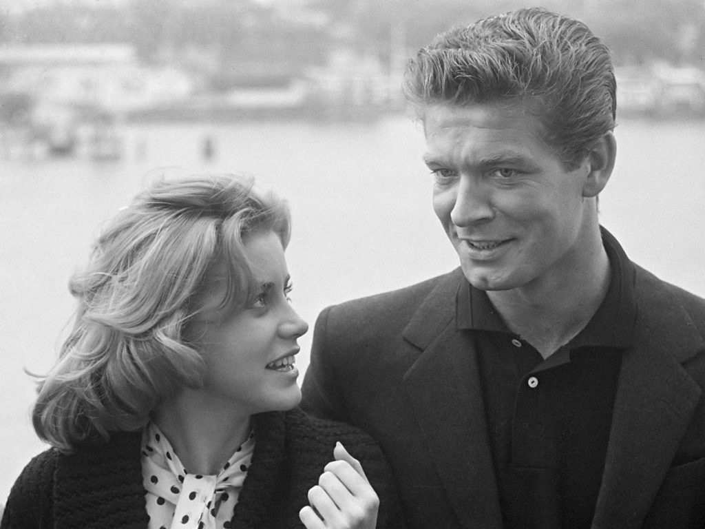 dolores hart 1961, stephen boyd, american actor, american actress, 1960s movies, lisa, the inspector, costars, love interests