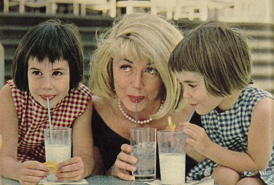 dorothy malone, daughters, diane bergerac, mimi bergerac, 1966, photoplay magazine