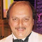dennis franz birthday, nee dennis franz schlachta, dennis franz 1994, american actor, 1970s movies, remember my  name, the fury, a wedding, stony island, a perfect couple, 1980s movies, dressed to kill, popeye, blow out, psycho ii, body double, a fine mess, the package, 1980s television series, chicago story officer joe gilliland, bay city blues angelo carbone, hil street blues, lieutenant norman buntz, beverly hills buntz, 1990s movies, die hard 2, the player, american buffalo, city of angels, 1990s tv shows, nasty boys lieutenant stan krieger, mighty ducks captain klegghorn, nypd blue detective andy sipowicz, primetime emmy awards, septuagenarian birthdays, senior citizen birthdays, 60 plus birthdays, 55 plus birthdays, 50 plus birthdays, over age 50 birthdays, age 50 and above birthdays, celebrity birthdays, famous people birthdays, october 28th birthday, born october 28 1944