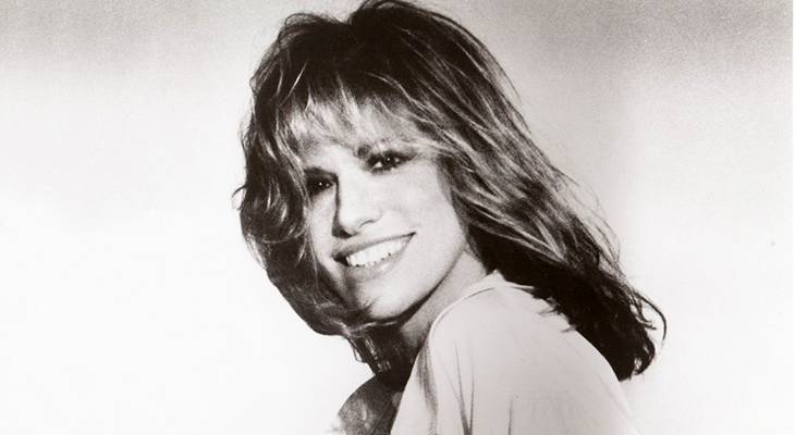 carly simon 1970s, carly simon younger, american singer, baby boomer singers, the simon sisters, wynken, blynken & nod, 1970s hit songs, thats the way ive always heard it should be, anticipation, youre so vain, mocking bird, james taylor duets, nobody does it better, 1980s hit singles, coming around again itsy bitsy spider, let the river run, i havent got time for the pain, alone together, sister lucy simon, martha's vineyard celebrity residents, overcoming stuttering, stage fright, carly simon relationships, nick delbanco, livingston taylor friends, cat stevens relationship, kris kristofferson relationship, warren beatty relationship,  married james taylor 1972, divorced james taylor 1983, married jim hart 1987, divorced jim hart 2007, william donaldson affair, danny armstrong relationship, central park concert, russ kunkel relationship, mother of sally taylor, mother of ben taylor, 