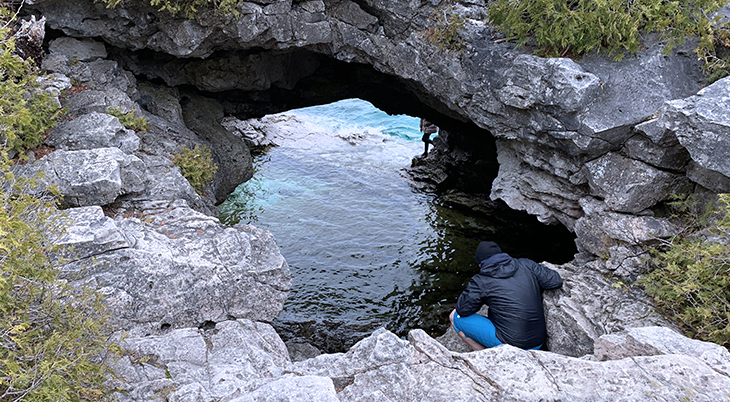 the grotto, bruce peninsula national park, tobermory attractions, nature scenery, cyprus lake area, ontario parks, natural wonders 