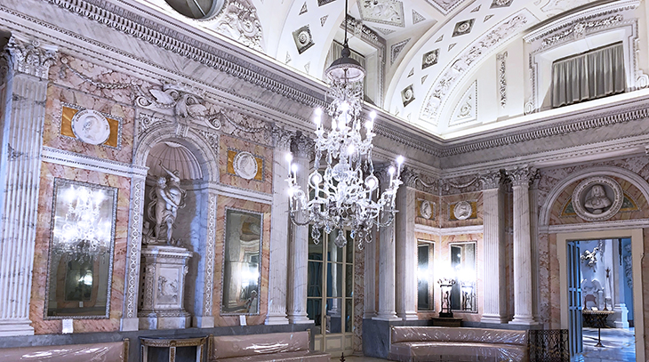 isola bella palazzo, borromean summer palace, statues, chandelier, mable floors, borromea palazzo