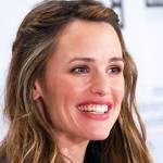 jennifer garner birthday, born april 17th, american actress, tv shows, alias, sydney bristow, felicity, movies, dallas buyers club, love simon, 13 going on 30, valentines day, miracles from heaven, ghosts of girlfrieds past, elektra, danny collins