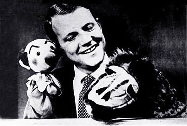 burr tillstrom, 1954, american puppeteer, puppets, kukla fran and ollie, 1961, 1960s children tv shows, dragon puppet, little boy puppet