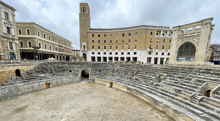 roman amphitheater, 2nd century ad, historic buildings, ruins, lecce, southern italy, piazza sant oronzo, archaeological site, palazzo del seggio, 16th century, 1500s, 